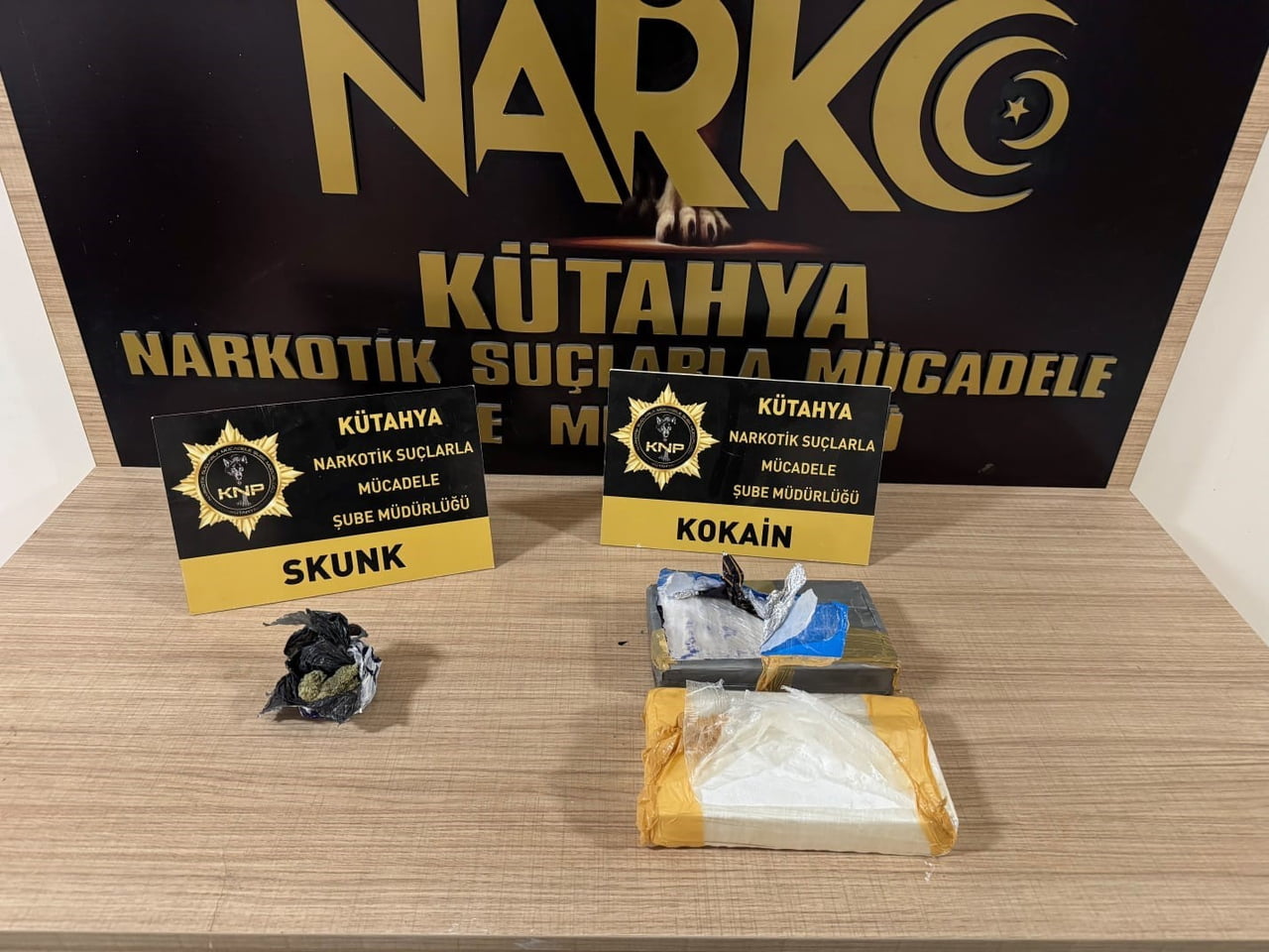 KÜTAHYA İL EMNİYET MÜDÜRLÜĞÜ EKİPLERİNCE UYUŞTURUCU MADDE KULLANIMI VE TİCARETİNE YÖNELİK...