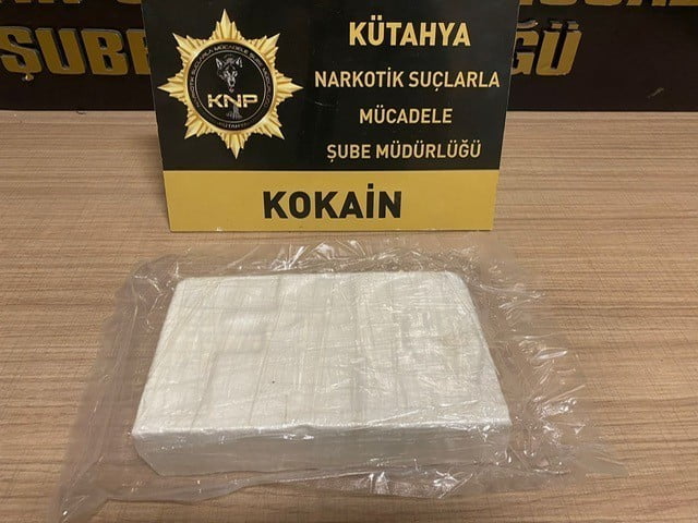 KÜTAHYA İL EMNİYET MÜDÜRLÜĞÜ EKİPLERİNCE UYUŞTURUCU MADDE KULLANIMI VE TİCARETİNE YÖNELİK...