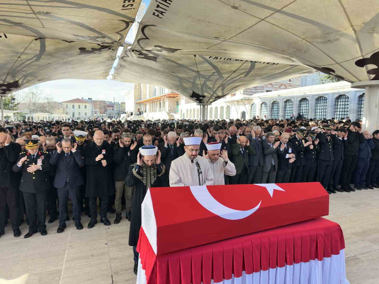 KUZEY MARMARA OTOYOLU’NDA MEYDANA GELEN TRAFİK KAZASINDA AĞIR YARALANAN VE KALDIRILDIĞI HASTANEDE...