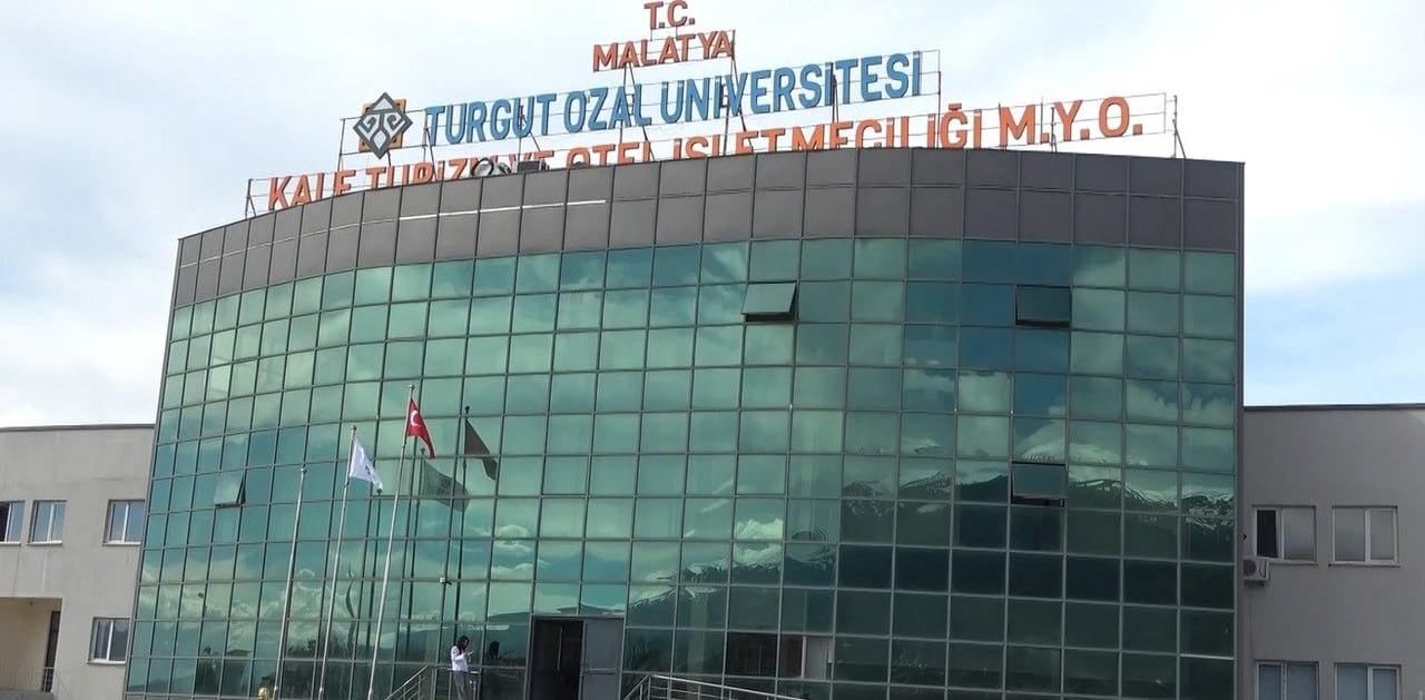 MALATYA’DA DOWN SENDROMLU BİREYLER ÜNİVERSİTE ORTAMINDA EĞİTİM ALACAK