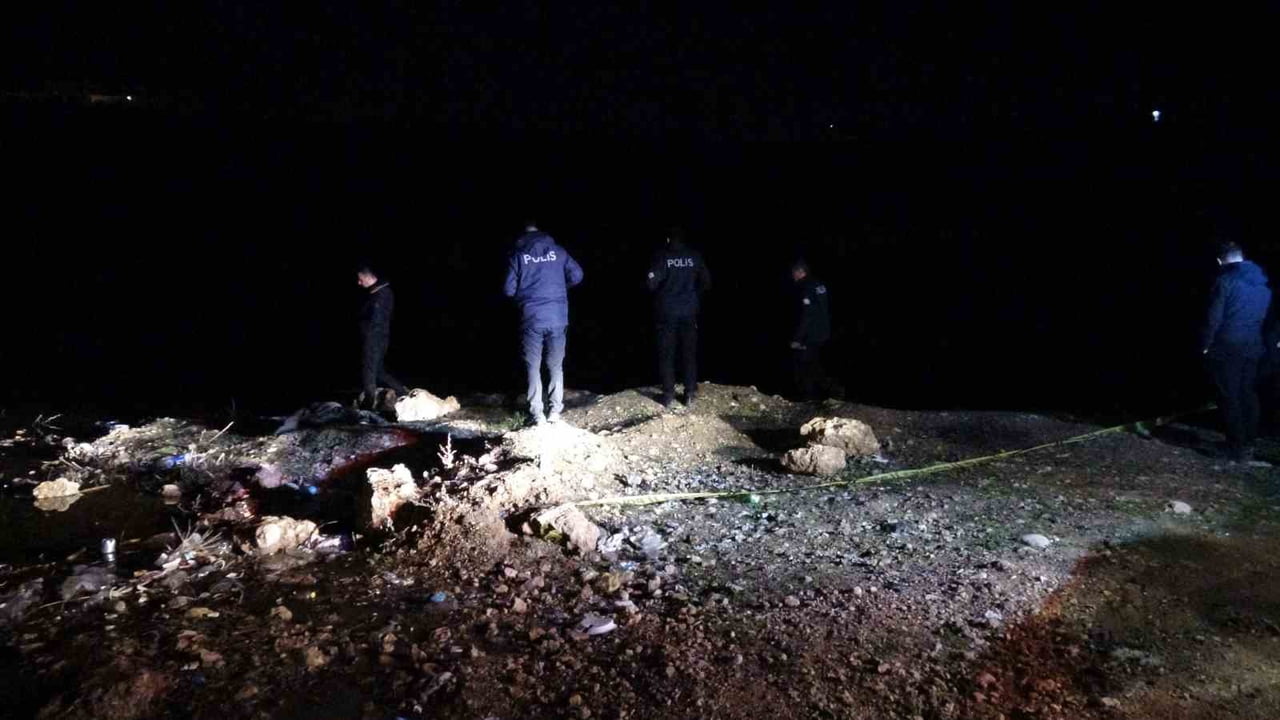 MALATYA’DA GÖLETTE ERKEK CESEDİ BULUNDU