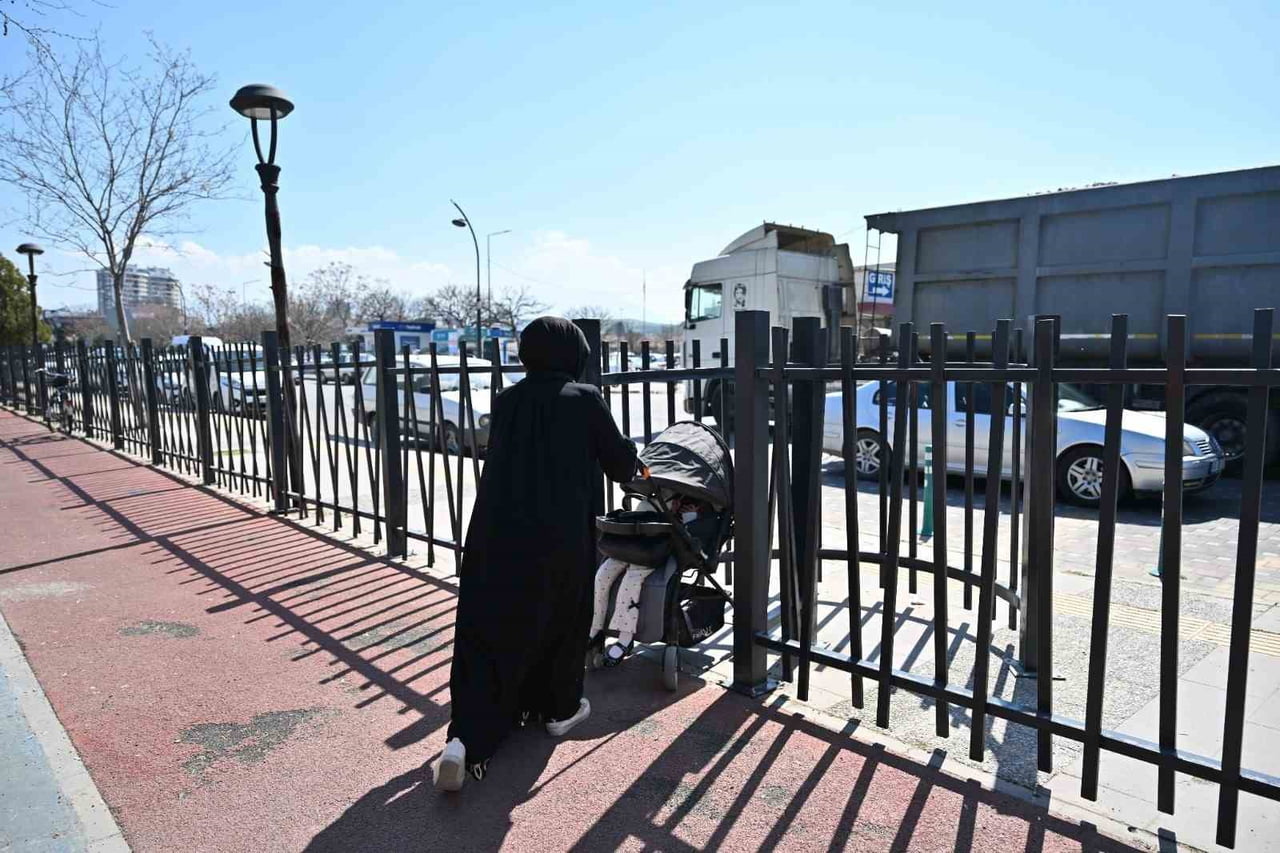 MANİSA BÜYÜKŞEHİR BELEDİYESİ, TURGUTLU’NUN ÇEHRESİNİ DEĞİŞTİRECEK YATIRIMLARINA HIZ KESMEDEN DEVAM...