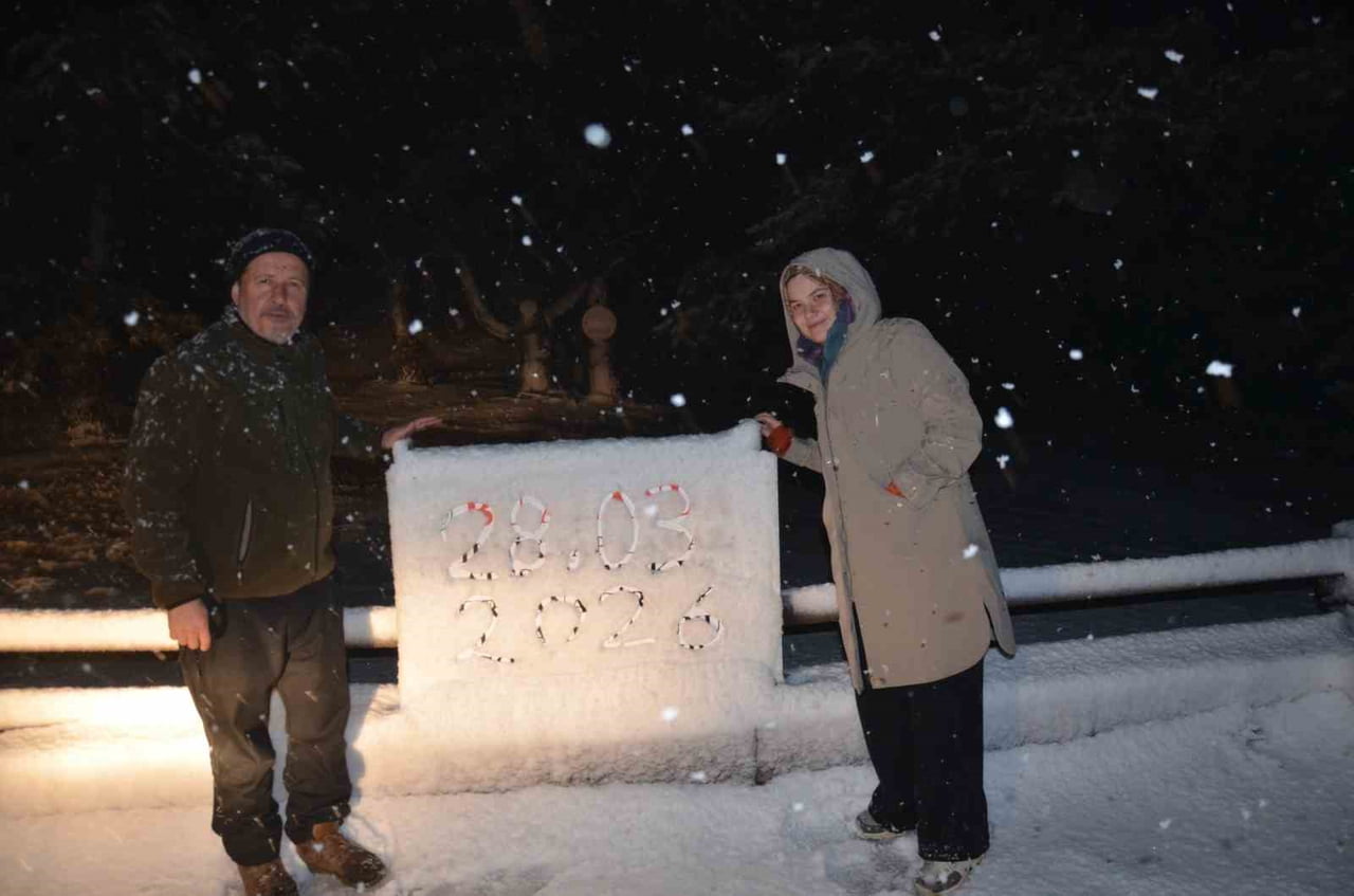 MANİSA’DA HAFTA SONU ETKİLİ OLAN YAĞMUR, GECE SAATLERİNDE SPİL DAĞI MİLLİ PARKI’NDA KARA DÖNÜŞTÜ....