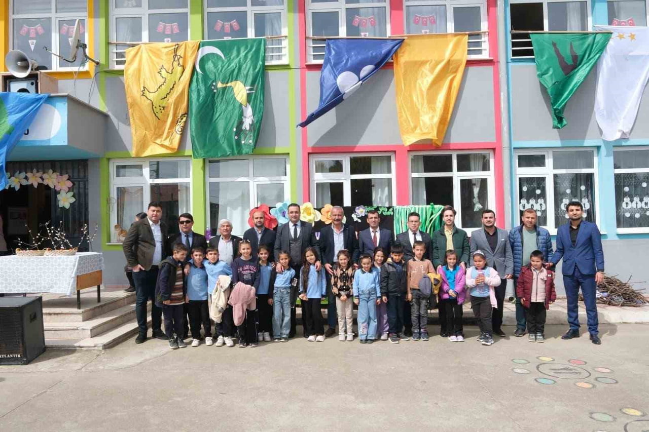 MANİSA’NIN SARIGÖL İLÇESİNDE NEVRUZ BAYRAMI VE ORMAN HAFTASI KAPSAMINDA DÜZENLENEN ETKİNLİKTE 400...