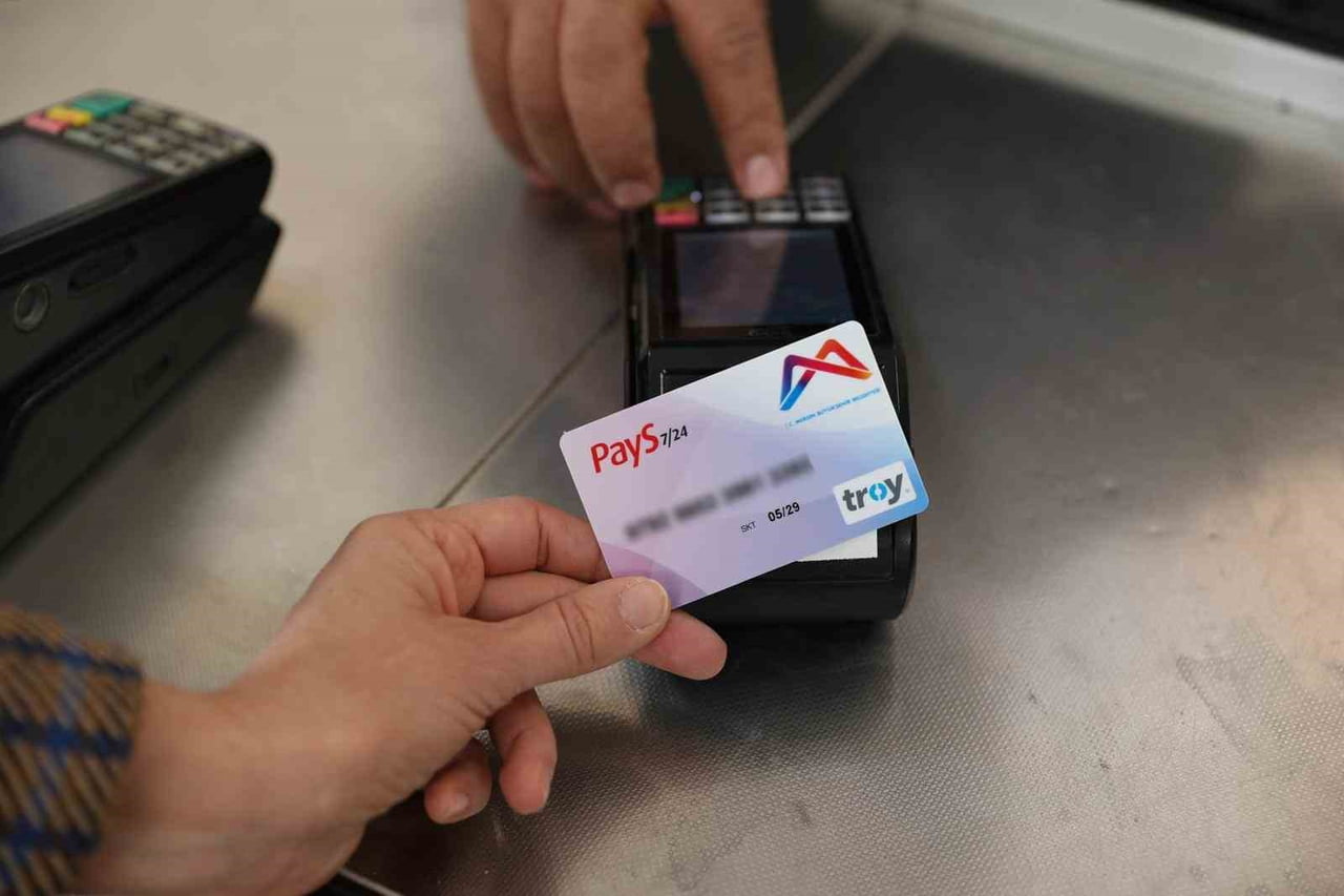 MERSİN BÜYÜKŞEHİR BELEDİYESİ, ‘HALK KART’ KAPSAMINDA 7 BİN 24 VATANDAŞA VE ÖĞRENİM YARDIMIYLA 8...