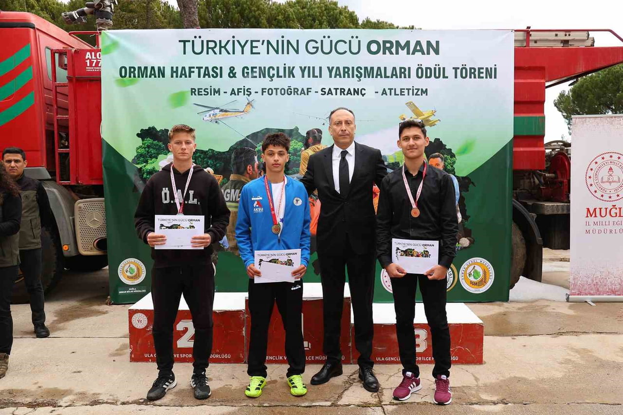 MUĞLA'DA ORMAN HAFTASI VE GENÇLİK YILI KAPSAMINDA YAPILAN YARIŞMALARDA DERECEYE GİREN ÖĞRENCİLERE...