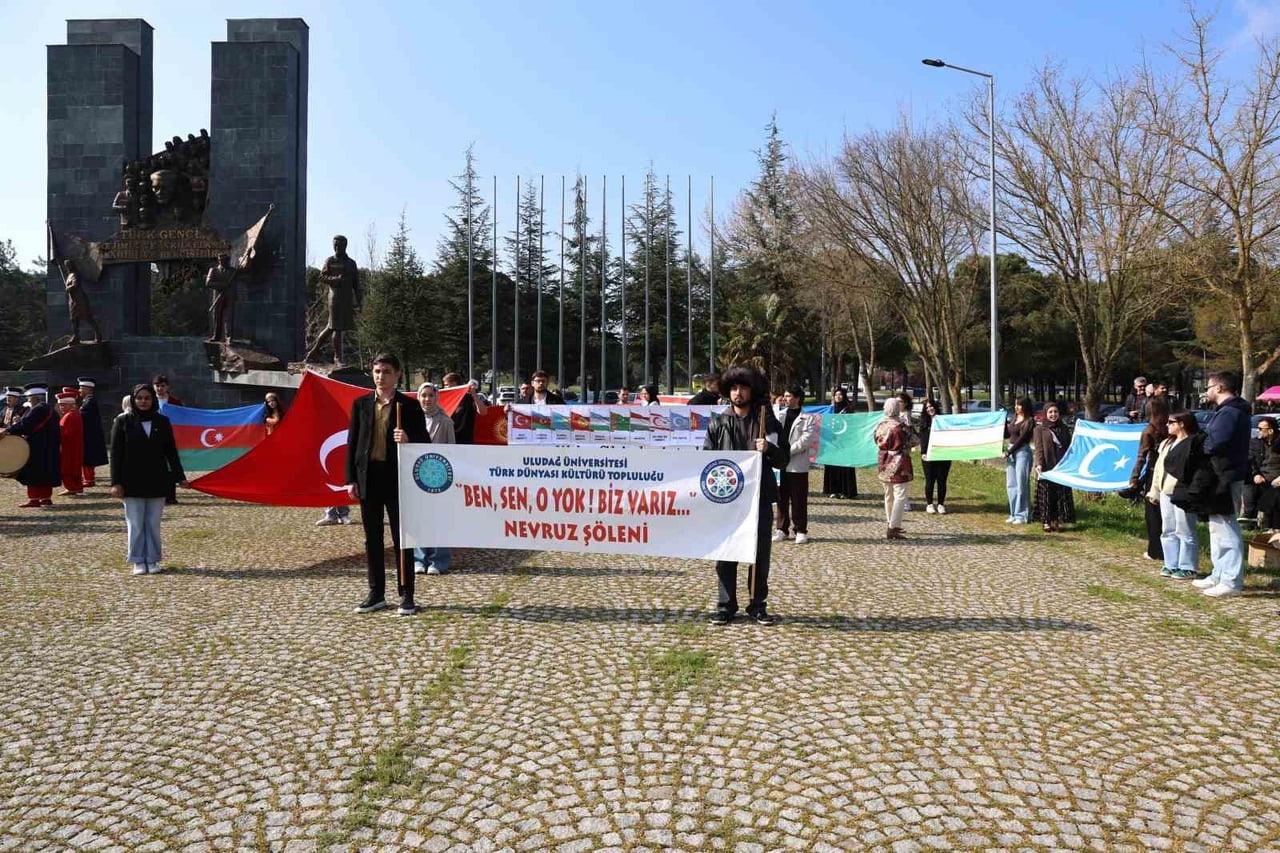 NEVRUZ BAYRAMI, BURSA ULUDAĞ ÜNİVERSİTESİ’NDE (BUÜ) YÜZLERCE ÖĞRENCİ, AKADEMİK VE İDARİ PERSONELİN...