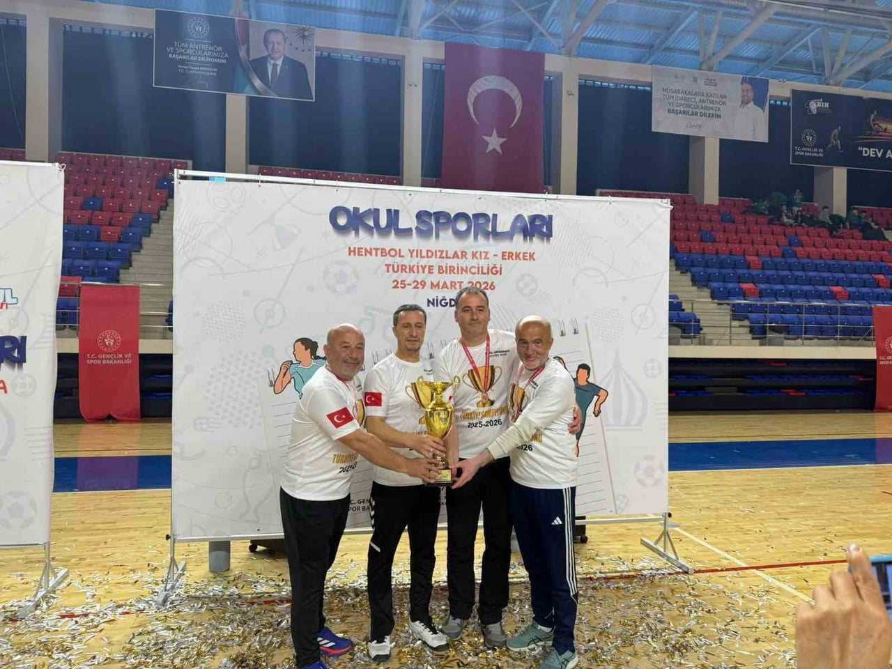 NİĞDE’DE DÜZENLENEN 2025-2026 EĞİTİM ÖĞRETİM YILI OKUL SPORLARI HENTBOL YILDIZLAR TÜRKİYE...