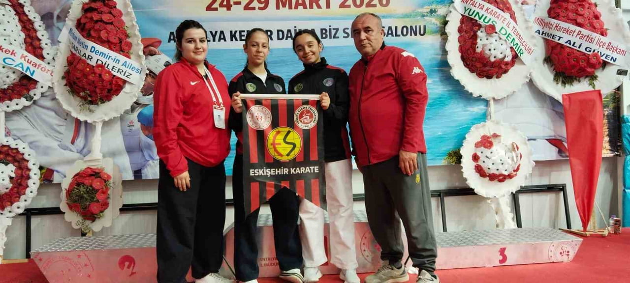 NTALYA’NIN KEMER İLÇESİNDE DÜZENLENEN "MİNİKLER & YILDIZLAR TÜRKİYE KARATE ŞAMPİYONASI"NDA...