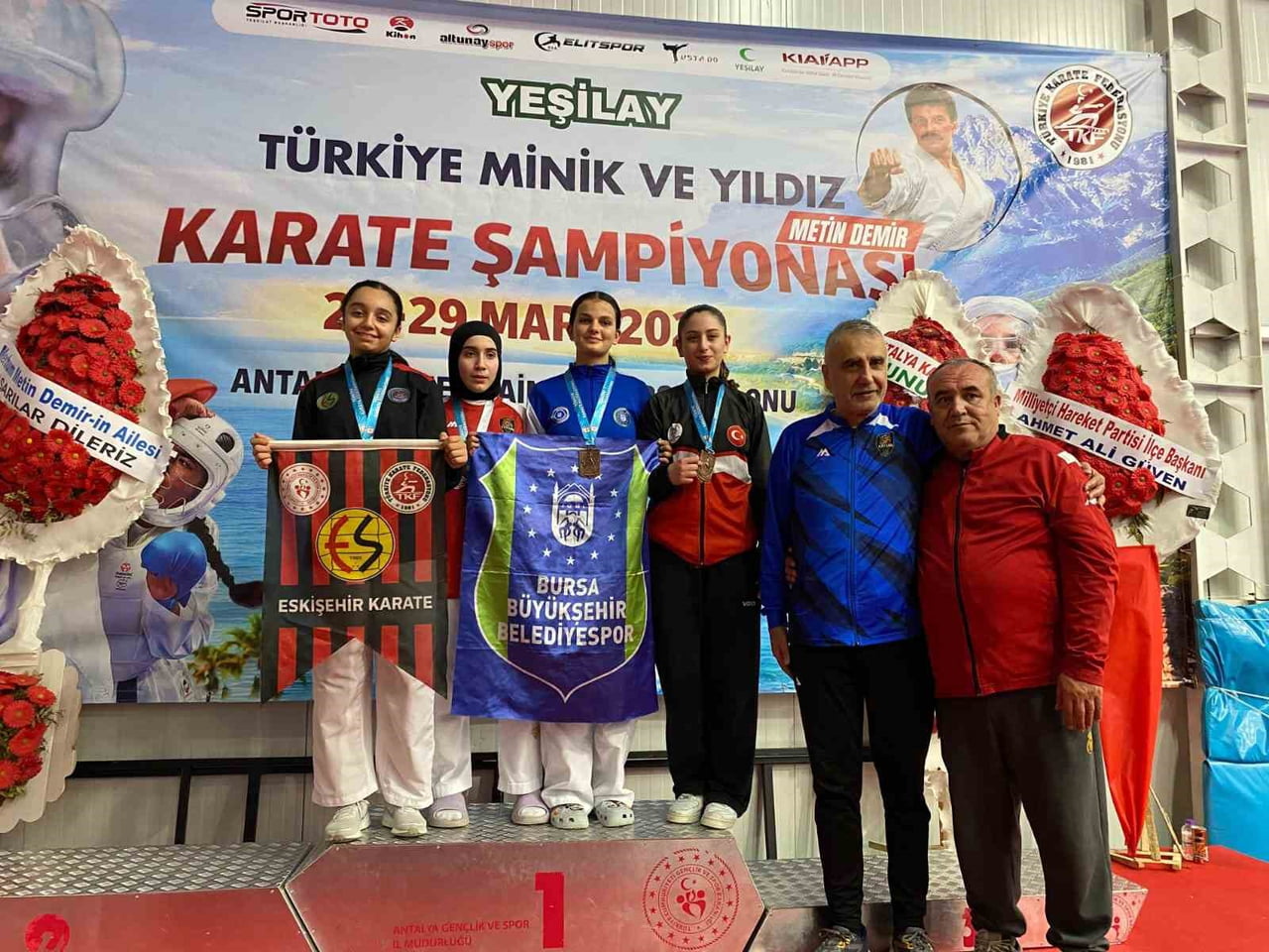 NTALYA’NIN KEMER İLÇESİNDE DÜZENLENEN "MİNİKLER & YILDIZLAR TÜRKİYE KARATE ŞAMPİYONASI"NDA...