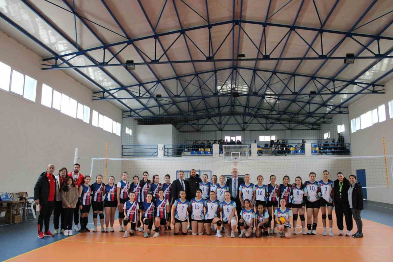 ÖDEMİŞ İLÇE MİLLİ EĞİTİM MÜDÜRLÜĞÜ TARAFINDAN DÜZENLENEN BAHAR ŞENLİKLERİ KAPSAMINDAKİ SPOR...