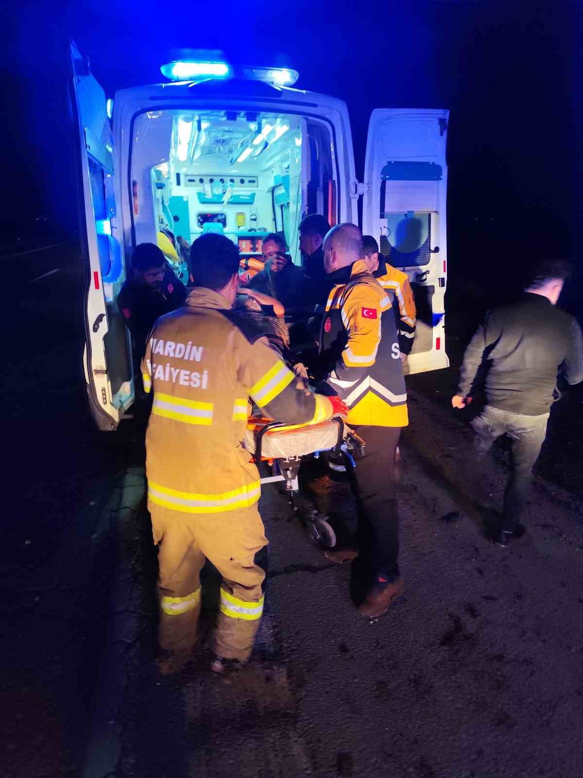 OLAY YERİNE SAĞLIK, İTFAİYE VE JANDARMA EKİPLERİ SEVK EDİLDİ.