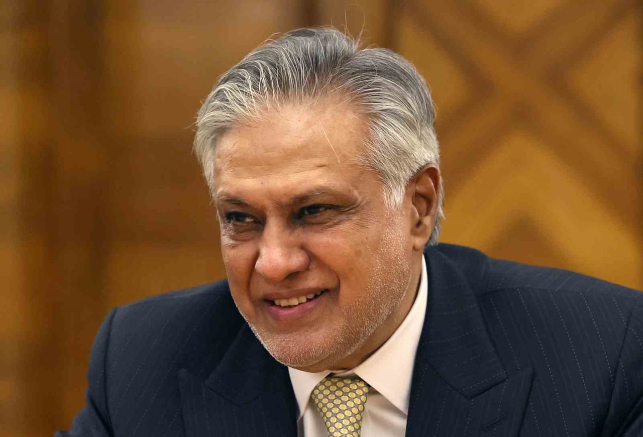 PAKİSTAN DIŞİŞLERİ BAKANI MUHAMMED ISHAQ DAR, İRAN HÜKÜMETİNİN, PAKİSTAN BANDIRALI 20 GEMİNİN...