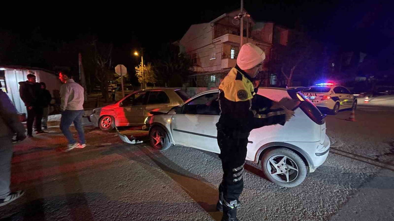 POLİSİN KAZA YERİNDE İNCELEME YAPMASI