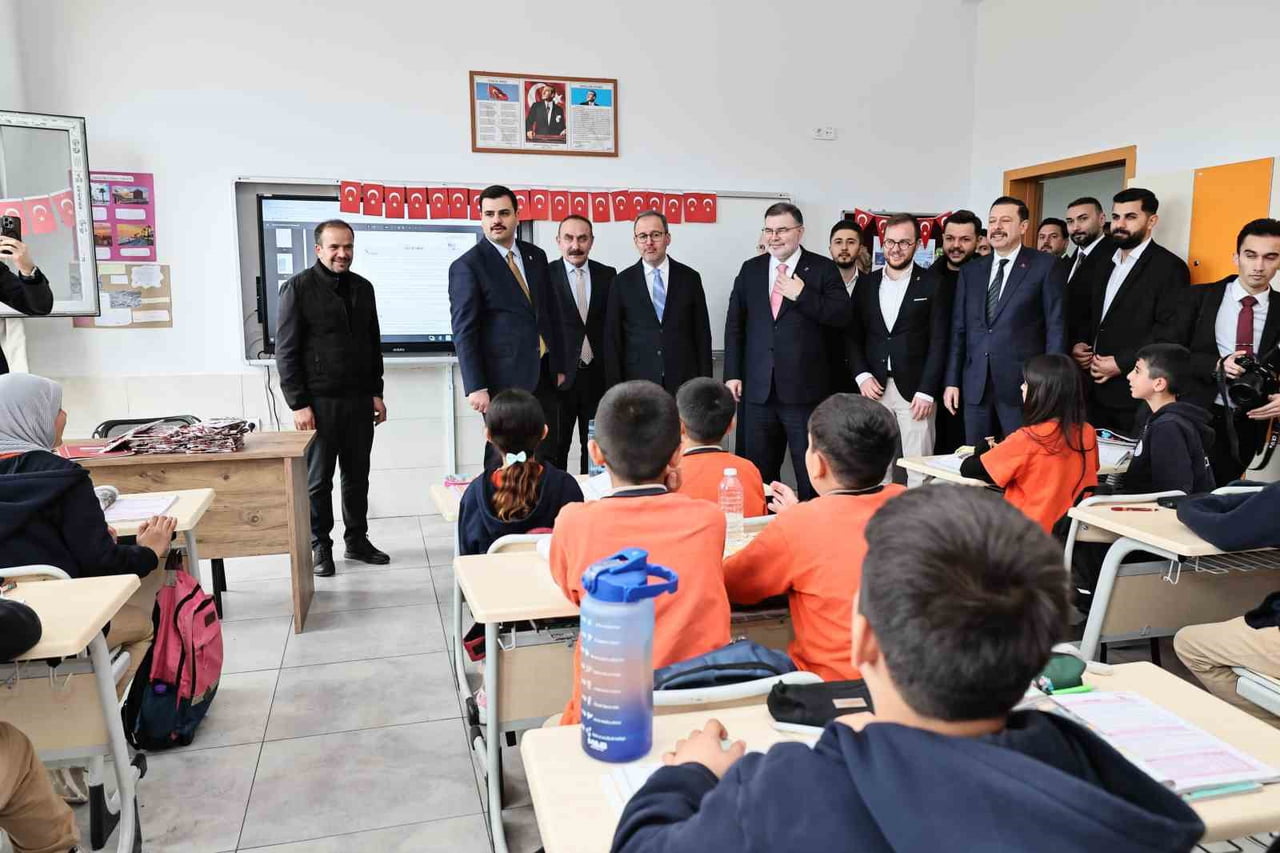 PROTOKOL OKULU GEZDİ