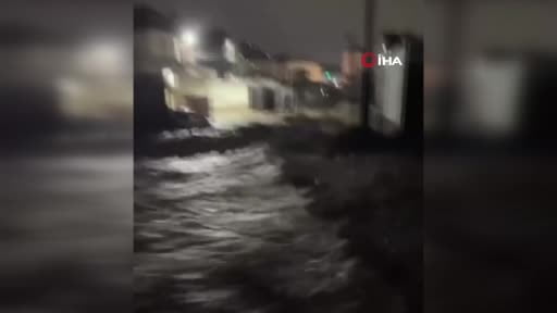 Rusya’ya bağlı Dağıstan Özerk Cumhuriyeti’nde şiddetli yağışlar nedeniyle yaşanan sel felaketi...