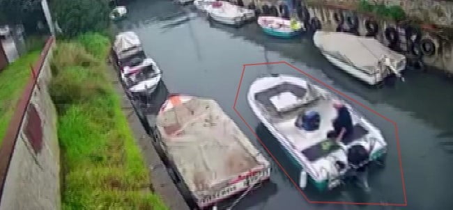 ŞAHSIN BARINAKTAN ÇIKIŞ ANLARI İSE GÜVENLİK KAMERASINA YANSIDI.