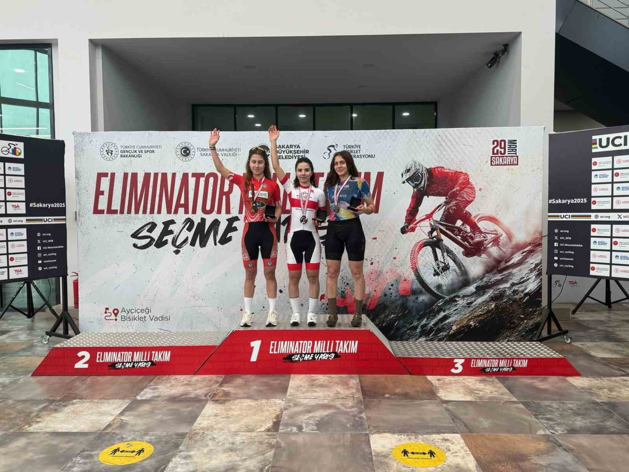 SAKARYA'DA DÜZENLENEN ELİMİNATÖR MİLLİ TAKIM SEÇME YARIŞLARINDA MANİSALI BİSİKLET SPORCUSU NAZİFE...
