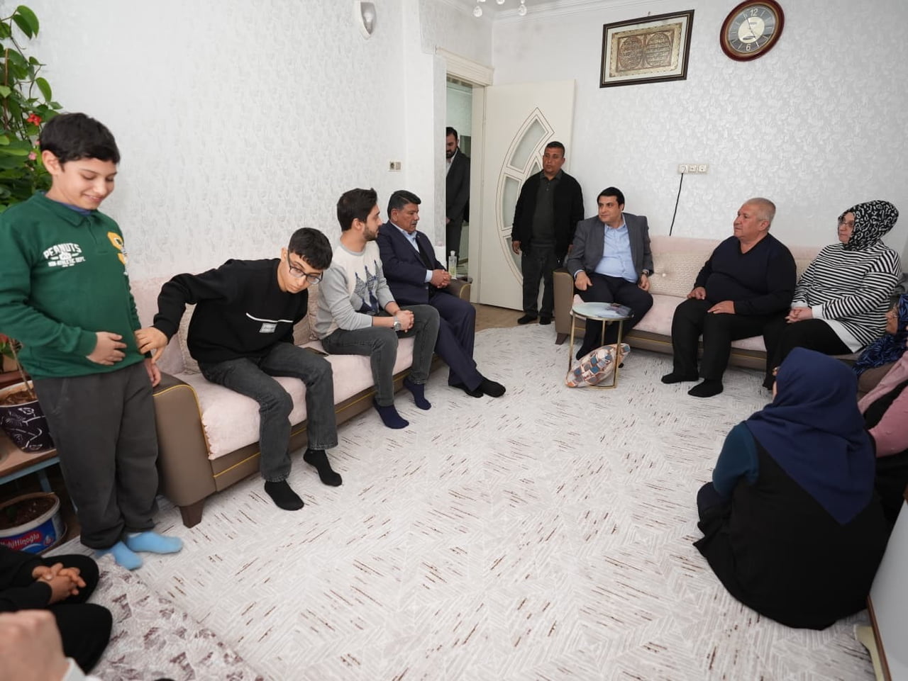 ŞEHİTKAMİL BELEDİYE BAŞKANI UMUT YILMAZ, İLÇE GENELİNDE SÜRDÜRDÜĞÜ MAHALLE ZİYARETLERİ KAPSAMINDA...