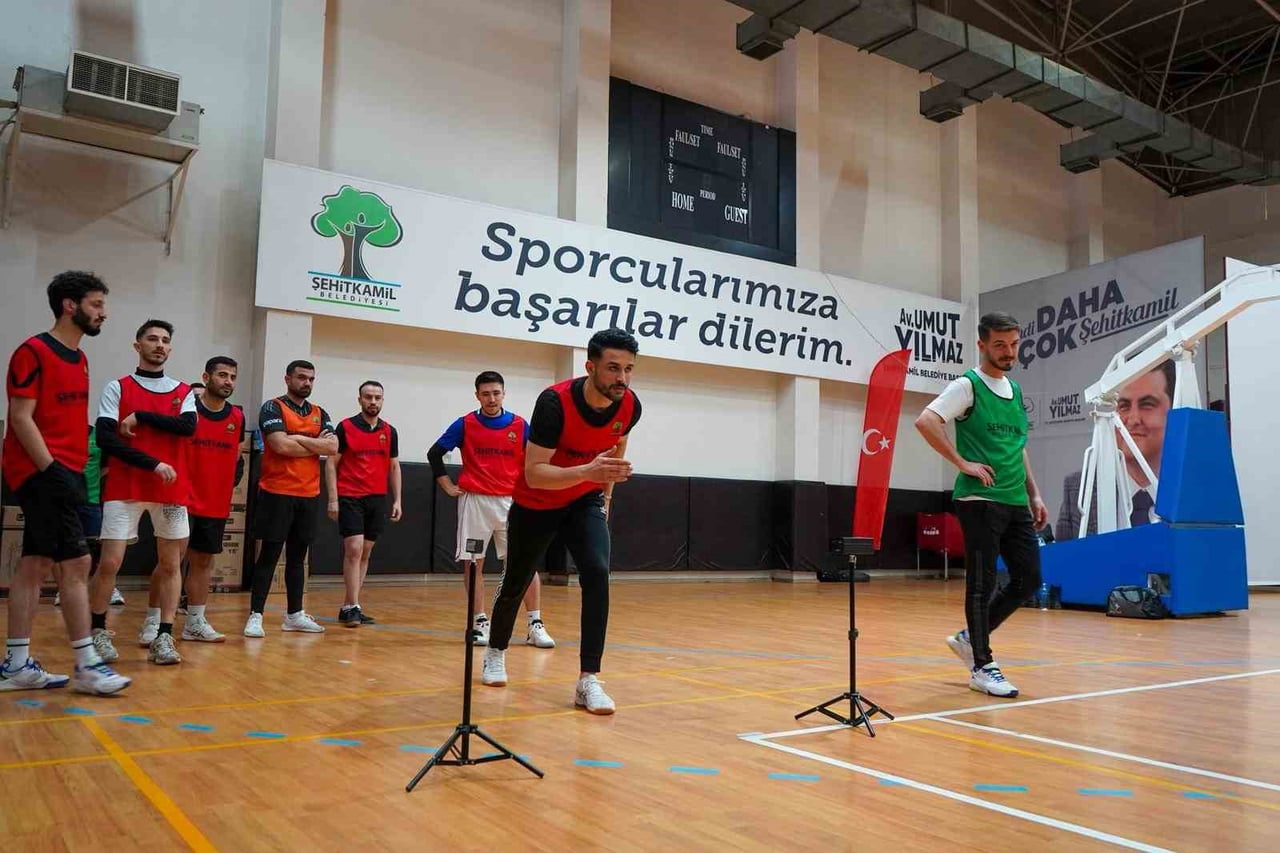 ŞEHİTKAMİL BELEDİYESİ, ÖZEL YETENEK SINAVLARINA HAZIRLIK KURSLARIYLA GENÇLERİN KARİYER HEDEFLERİNE...