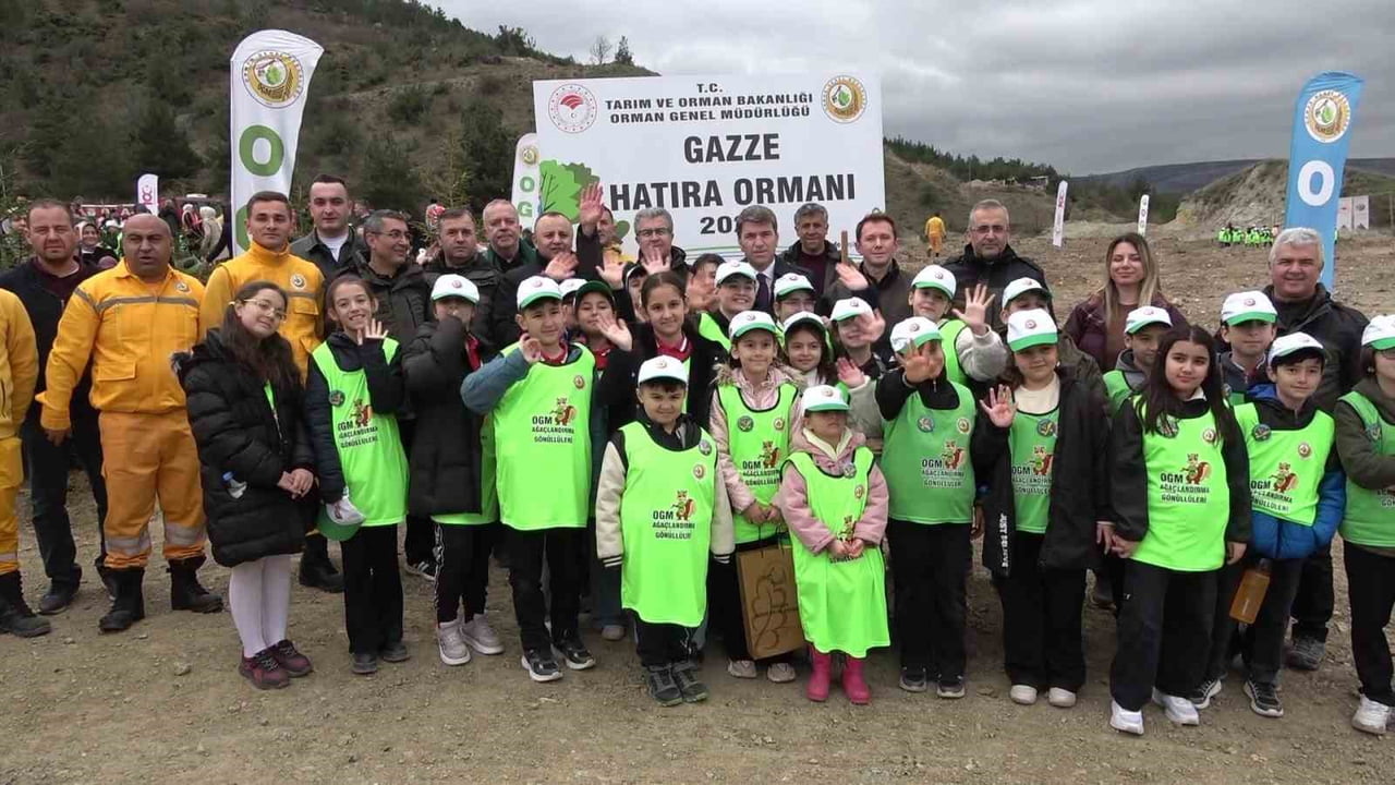 TARIM VE ORMAN BAKANLIĞI, BİR ADET YANGIN SÖNDÜRME HELİKOPTERİNİ AMASYA’NIN MERZİFON İLÇESİNDE...