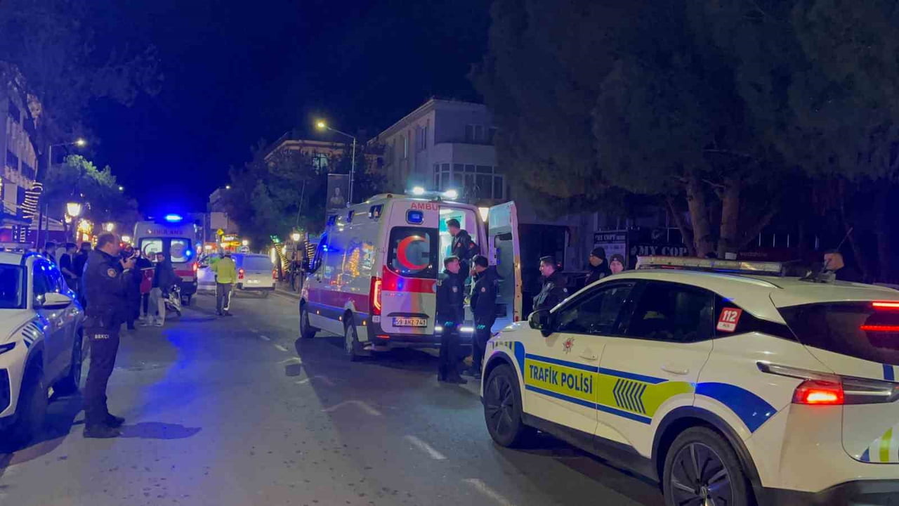 TEKİRDAĞ'DA İKİ MOTOSİKLET KAFA KAFAYA ÇARPIŞTI: 2 YARALI