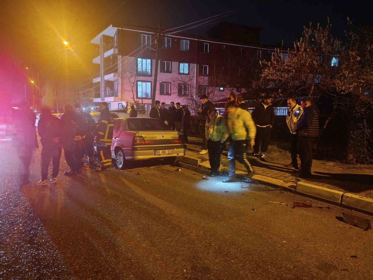 TEKİRDAĞ’IN SARAY İLÇESİNDE ALKOLLÜ VE EHLİYETSİZ OLDUĞU İDDİA EDİLEN SÜRÜCÜNÜN NEDEN OLDUĞU...