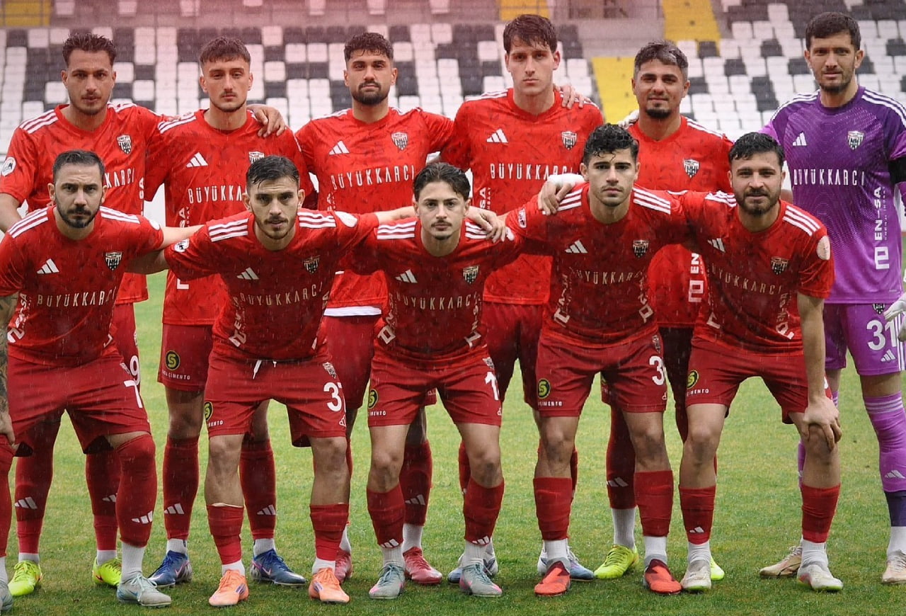 TFF 2. LİG KIRMIZI GRUP’TA MÜCADELE EDEN SOMASPOR, SAHASINDA AĞIRLADIĞI KIRKLARELİSPOR’U 2-0...
