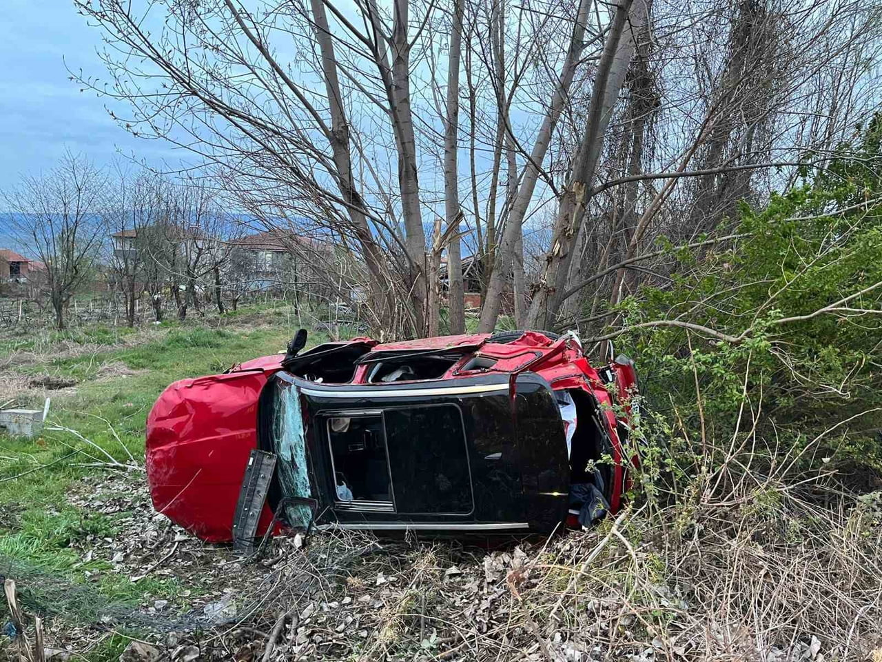 TOKAT’IN ERBAA İLÇESİNDE MEYDANA GELEN KAZADA İKİ KARDEŞ YARALANDI.