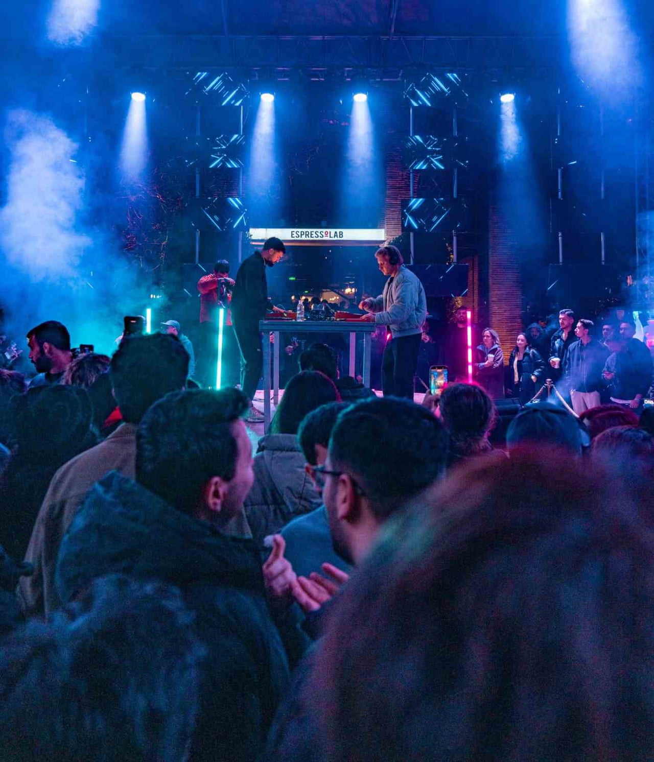 TONİC WALTER, 28 MART AKŞAMI ÜCRETSİZ BİR PERFORMANSLA ESPRESSOLAB ROASTERY SAHNESİNDE...