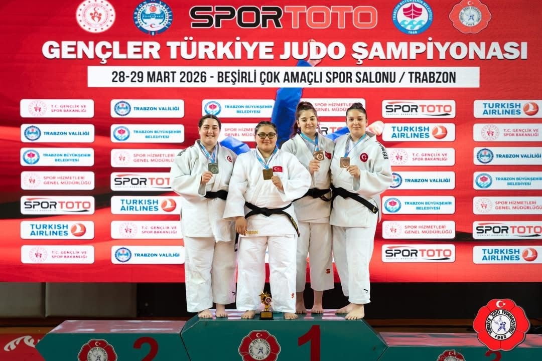 TRABZON’DA DÜZENLENEN SPOR TOTO GENÇLER TÜRKİYE JUDO ŞAMPİYONASI'NDA MANİSA’NIN SALİHLİ İLÇESİNİN...