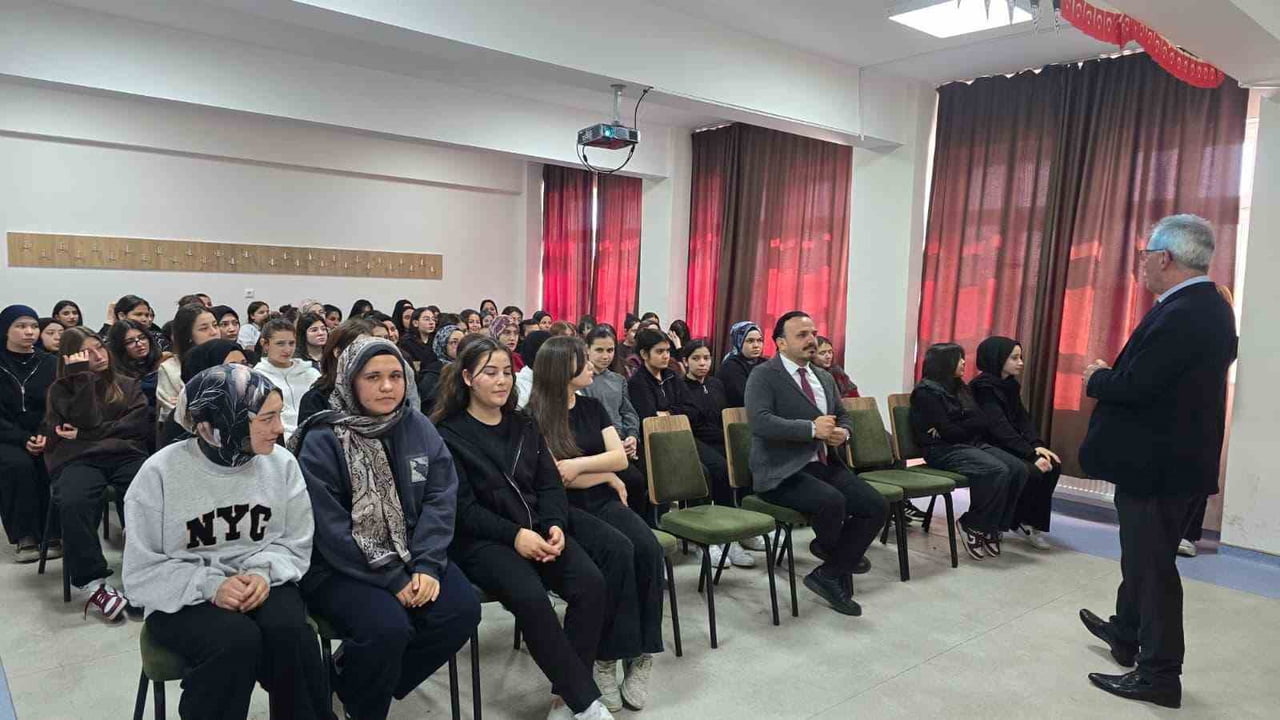 TÜBİTAK BİLİM SÖYLEŞİLERİ ÇERÇEVESİNDE, AFYON KOCATEPE ÜNİVERSİTESİ (AKÜ) ÖĞRETİM ÜYESİ DOÇ. DR....