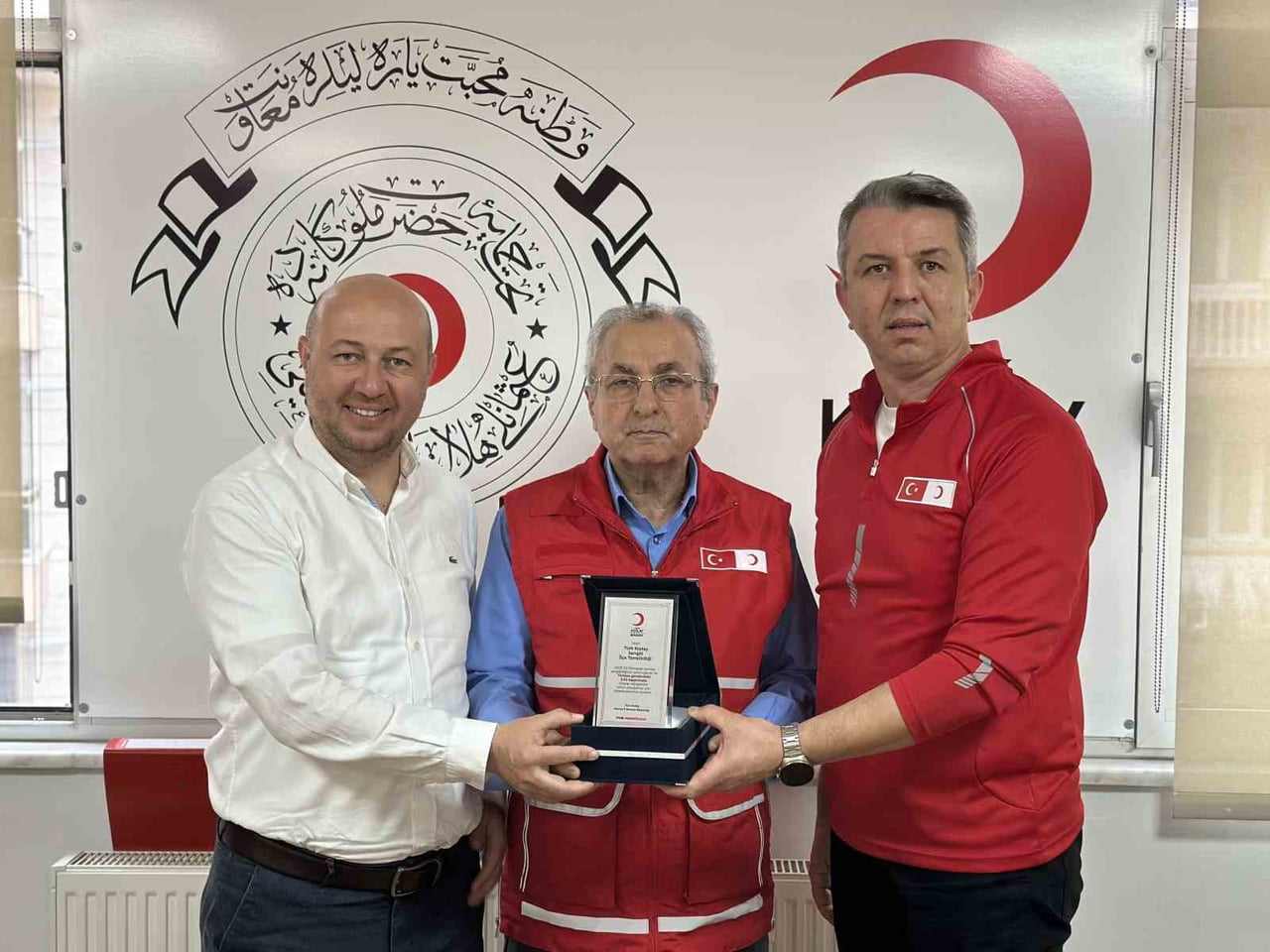 TÜRK KIZILAY MANİSA İL MERKEZİ, RAMAZAN AYINDAKİ ÖZVERİLİ ÇALIŞMALARIYLA ÖNE ÇIKAN TEMSİLCİ VE...