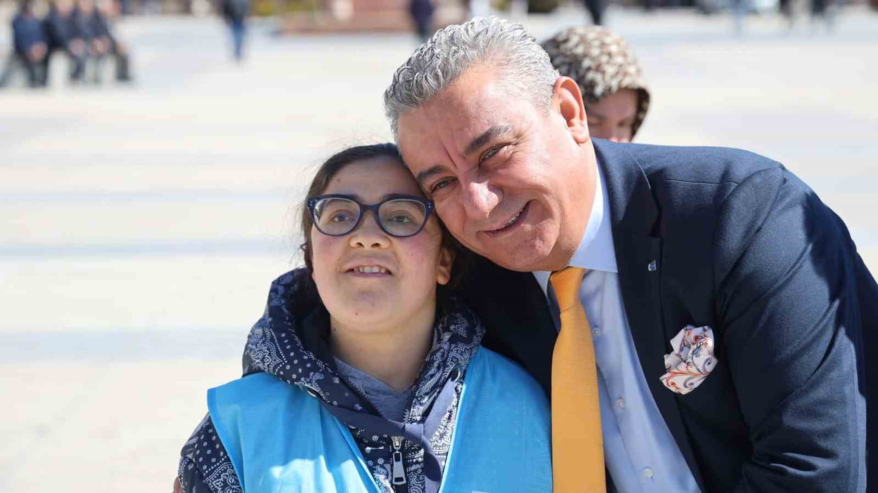 TÜRKİYE BEYAZAY DERNEĞİ KIRŞEHİR ŞUBE BAŞKANI ADNAN GÖÇMEN, ENGELLİ VATANDAŞLARIN SOSYAL HAYATA...