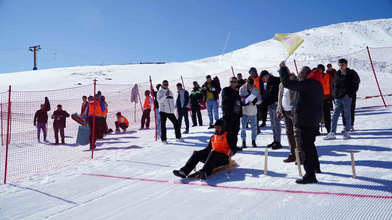TÜRKİYE GELENEKSEL SPOR DALLARI FEDERASYONU TARAFINDAN ORGANİZE EDİLEN GELENEKSEL KIZAK TÜRKİYE...