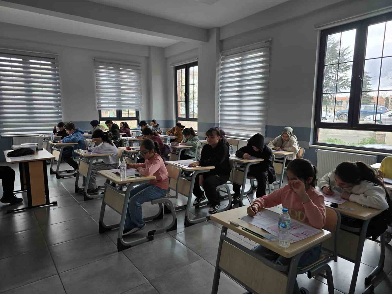 TÜRKİYE GENÇLİK VAKFI (TÜGVA) TARAFINDAN TÜRKİYE GENELİNDE EŞ ZAMANLI OLARAK DÜZENLENEN 'KİTAP...