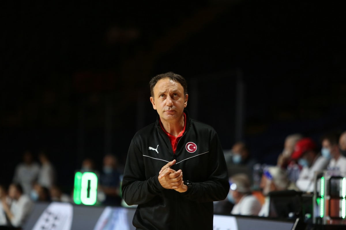 TÜRKİYE SİGORTA BASKETBOL SÜPER LİGİ EKİPLERİNDEN ALİAĞA PETKİMSPOR, ÖZHAN ÇIVGIN’DAN BOŞALAN...