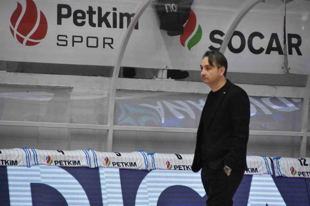 TÜRKİYE SİGORTA BASKETBOL SÜPER LİGİ EKİPLERİNDEN İZMİR TEMSİLCİSİ ALİAĞA PETKİMSPOR, BAŞANTRENÖR...
