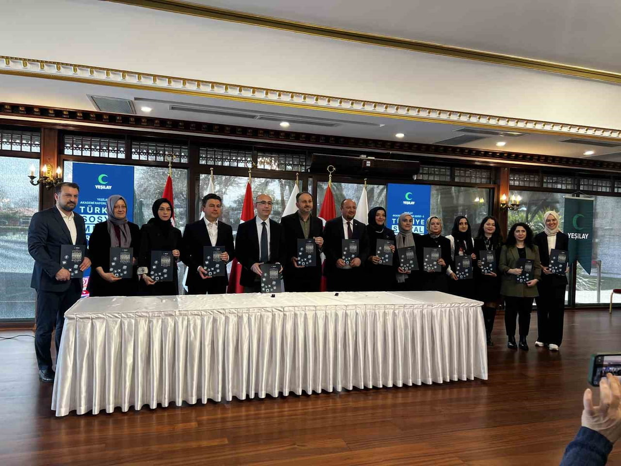 TÜRKİYE SOSYAL MEDYA ARAŞTIRMA RAPORU'NUN DETAYLARI PAYLAŞILDI