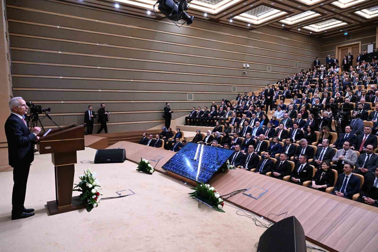 ULAŞTIRMA VE ALTYAPI BAKANI ABDULKADİR URALOĞLU, "5G'Yİ TÜRKİYE'DE AŞAMALI BİR STRATEJİYLE...