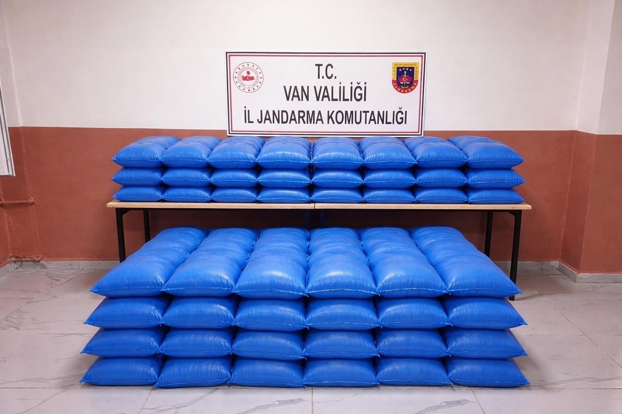 VAN’IN BAŞKALE İLÇESİNDE JANDARMA EKİPLERİNCE YÜRÜTÜLEN ÇALIŞMALAR SONUCUNDA 6 MİLYON TL DEĞERİNDE...