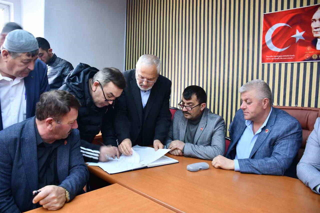 VEZİRKÖPRÜ KÖY VE MAHALLE MUHTARLARI DERNEĞİ’NDE MEVCUT BAŞKAN HALİL KILIÇ YAPILAN OYLAMADA...