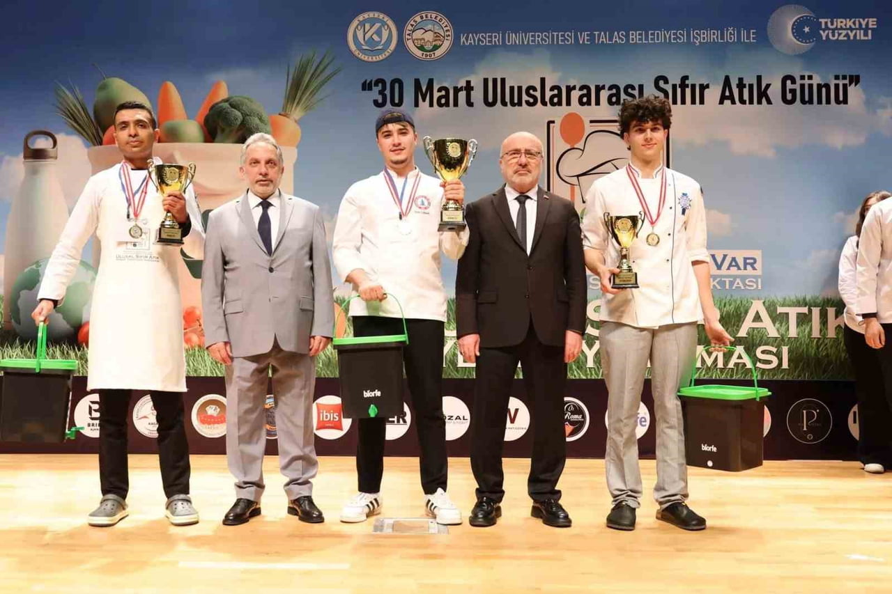 ZONGULDAK BÜLENT ECEVİT ÜNİVERSİTESİ (BEUN) DEVREK MESLEK YÜKSEKOKULU AŞÇILIK PROGRAMI ÖĞRENCİSİ...