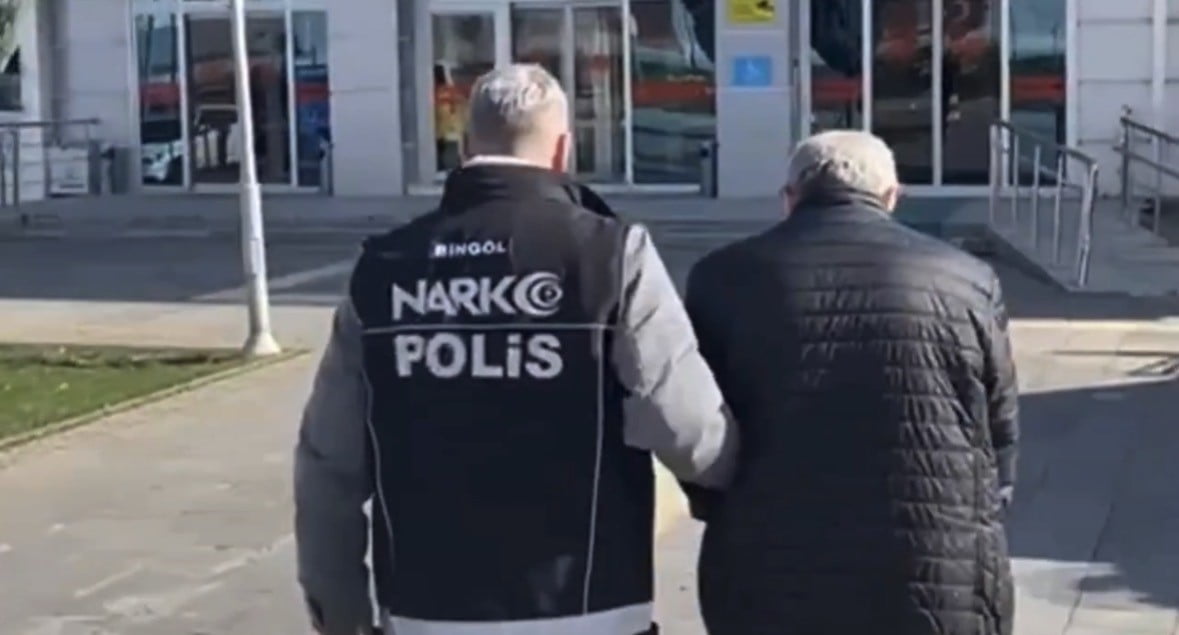 10 YIL ARAMASI OLAN FİRARİ BAGAJDA YAKALANDI