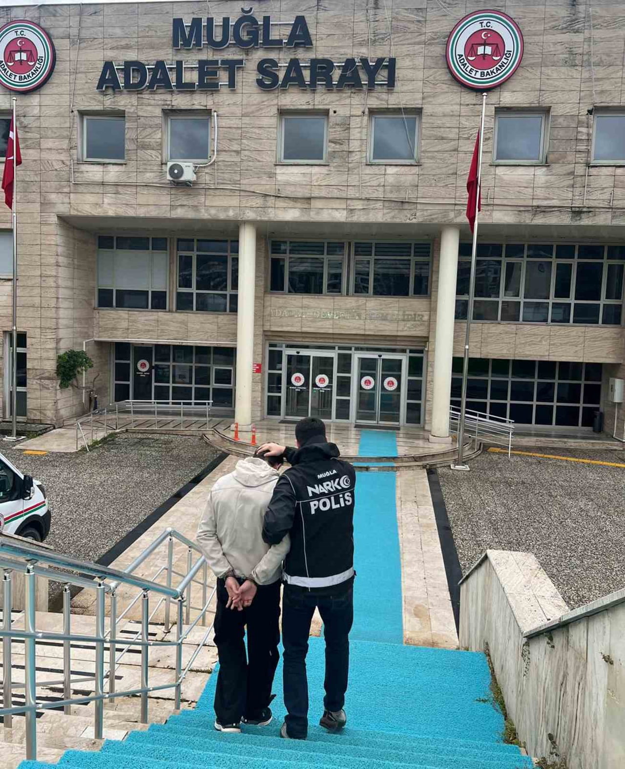 18 YIL KESİNLEŞMİŞ HAPİS CEZASI BULUNAN ŞAHIS YAKALANDI