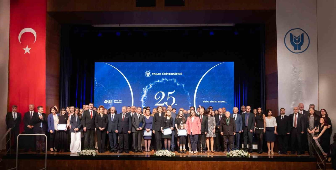 2001 YILINDA 52 ÖĞRENCİYLE EĞİTİME BAŞLAYAN YAŞAR ÜNİVERSİTESİ, 25’İNCİ KURULUŞ YILDÖNÜMÜNÜ...