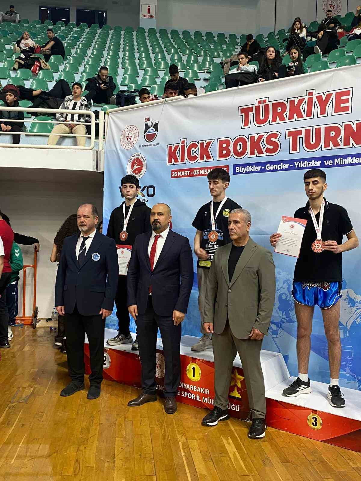 26 MART-1 NİSAN TARİHLERİ ARASINDA DİYARBAKIR’DA DÜZENLENEN KİCKBOKS BÜYÜKLER VE GENÇLER TÜRKİYE...