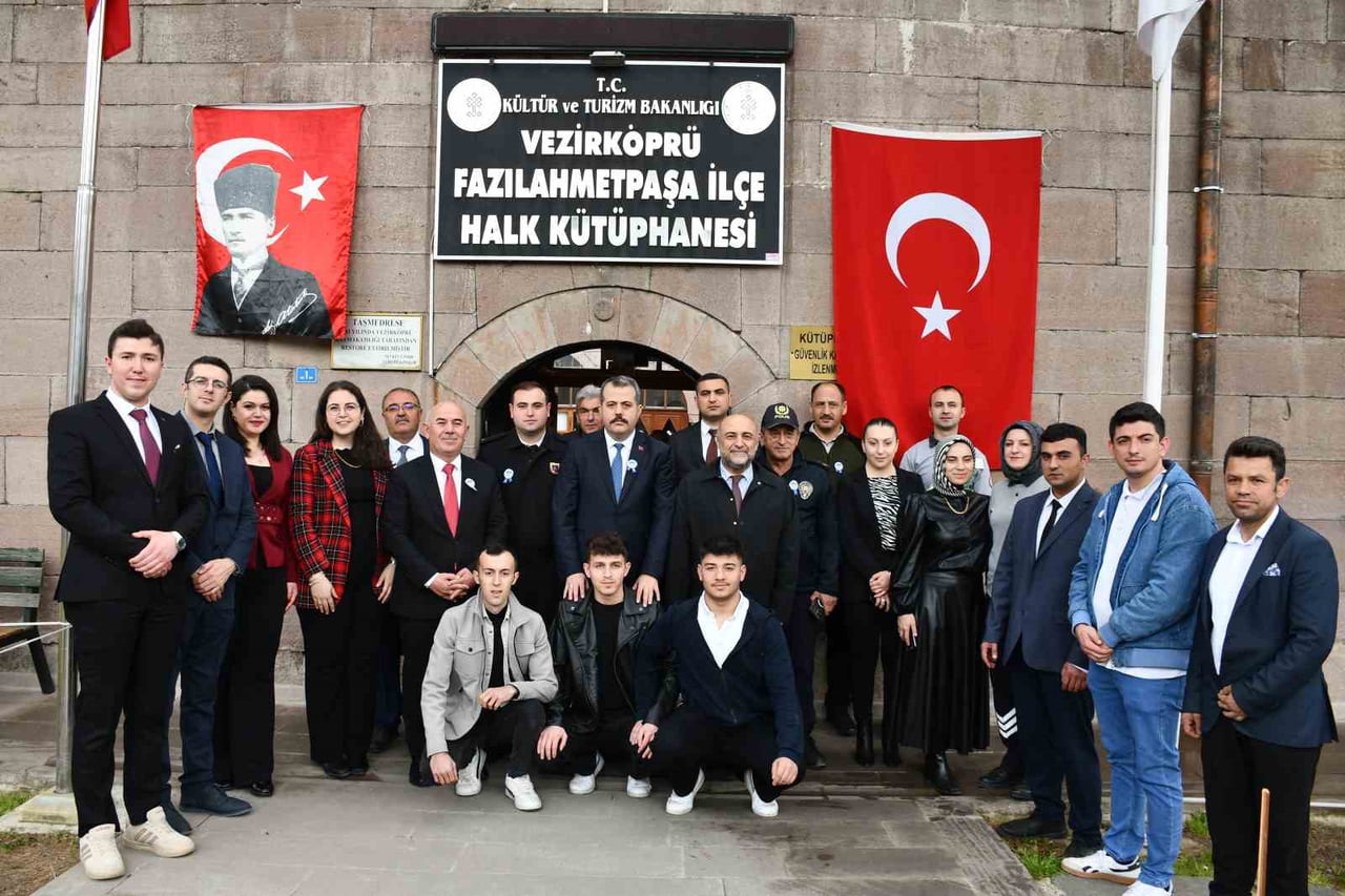 62. KÜTÜPHANE HAFTASI KAPSAMINDA VEZİRKÖPRÜ FAZIL AHMET PAŞA HALK KÜTÜPHANESİ TARAFINDAN ÇEŞİTLİ...