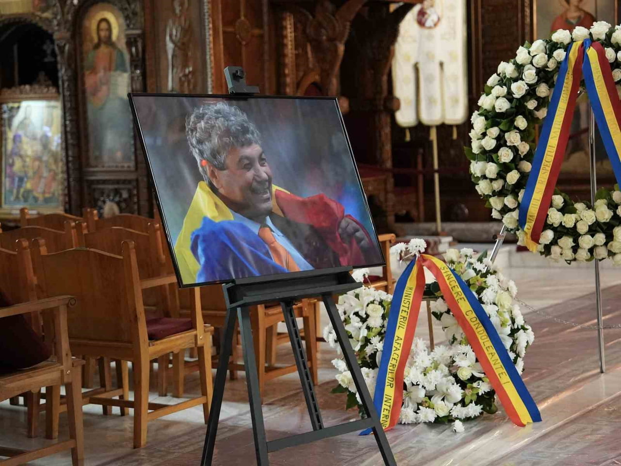 80 YAŞINDA HAYATINI KAYBEDEN RUMEN TEKNİK DİREKTÖR MİRCEA LUCESCU, ROMANYA'DA SON YOLCULUĞUNA...