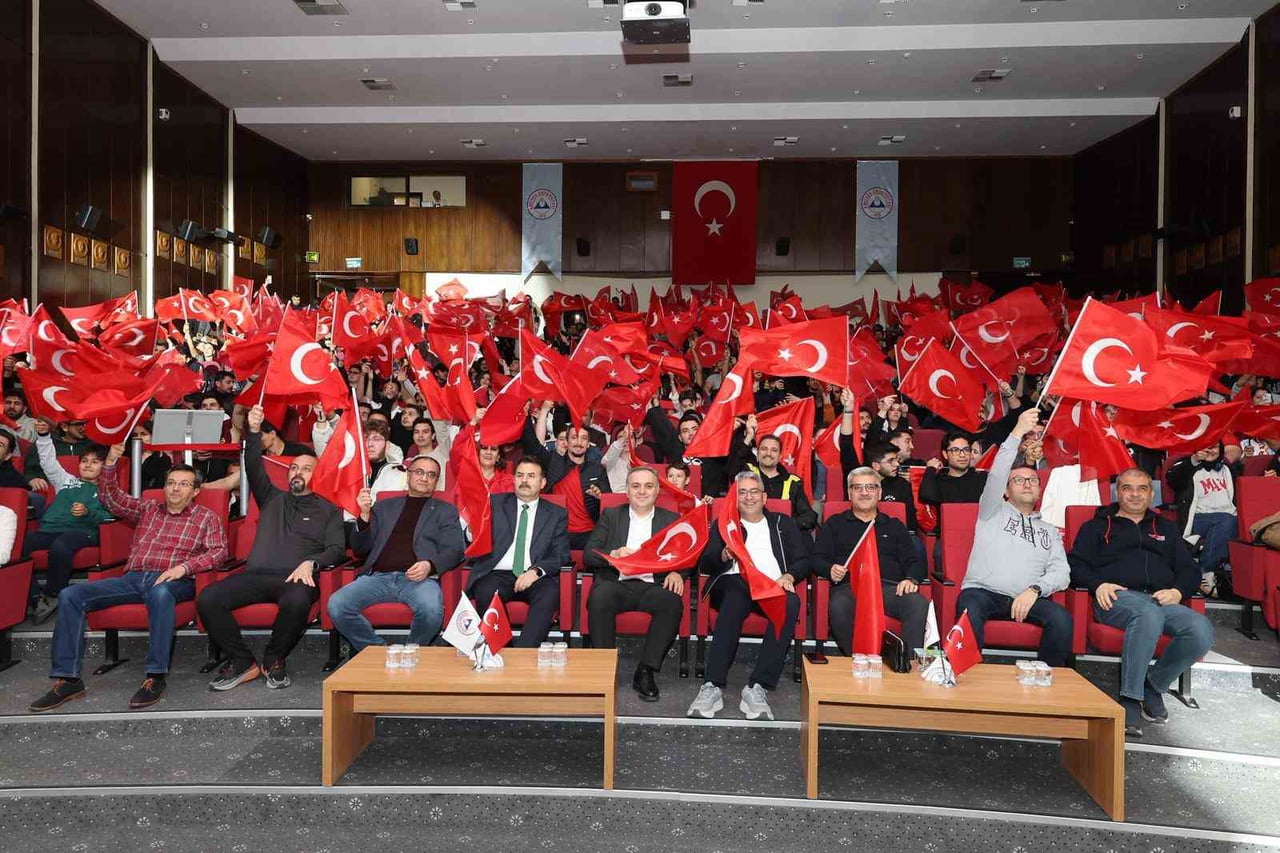 A MİLLİ FUTBOL TAKIMI'NIN ROMANYA MAÇININ ARDINDAN KOSOVA İLE OYNADIĞI KARŞILAŞMA DA ERCİYES...